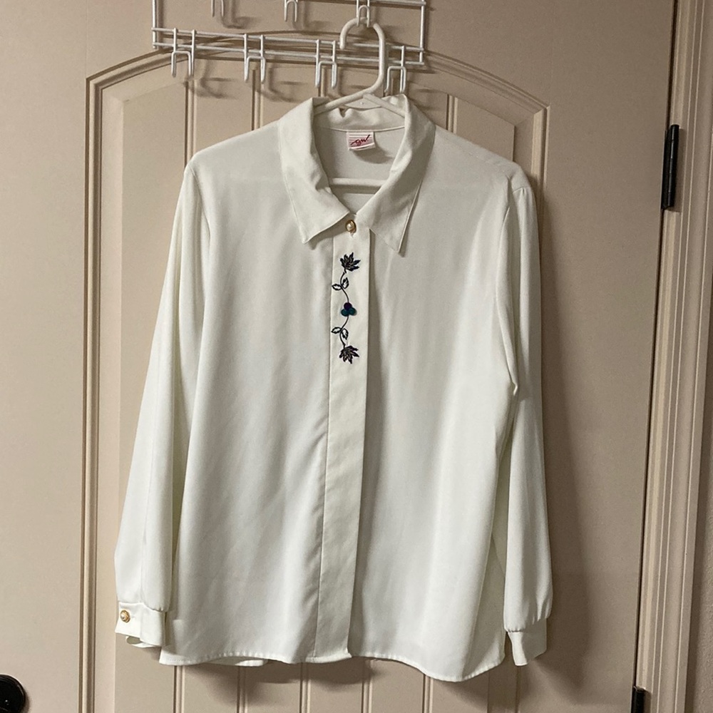 Vintage GW Division of Graff White Blouse Hidden Button Embroidered Accent Sz 14
